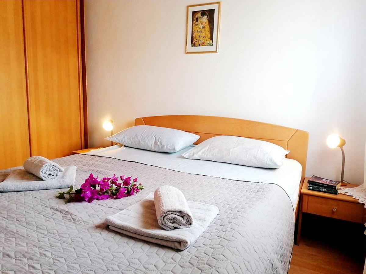 Apartments Mladen Sucuraj Ngoại thất bức ảnh