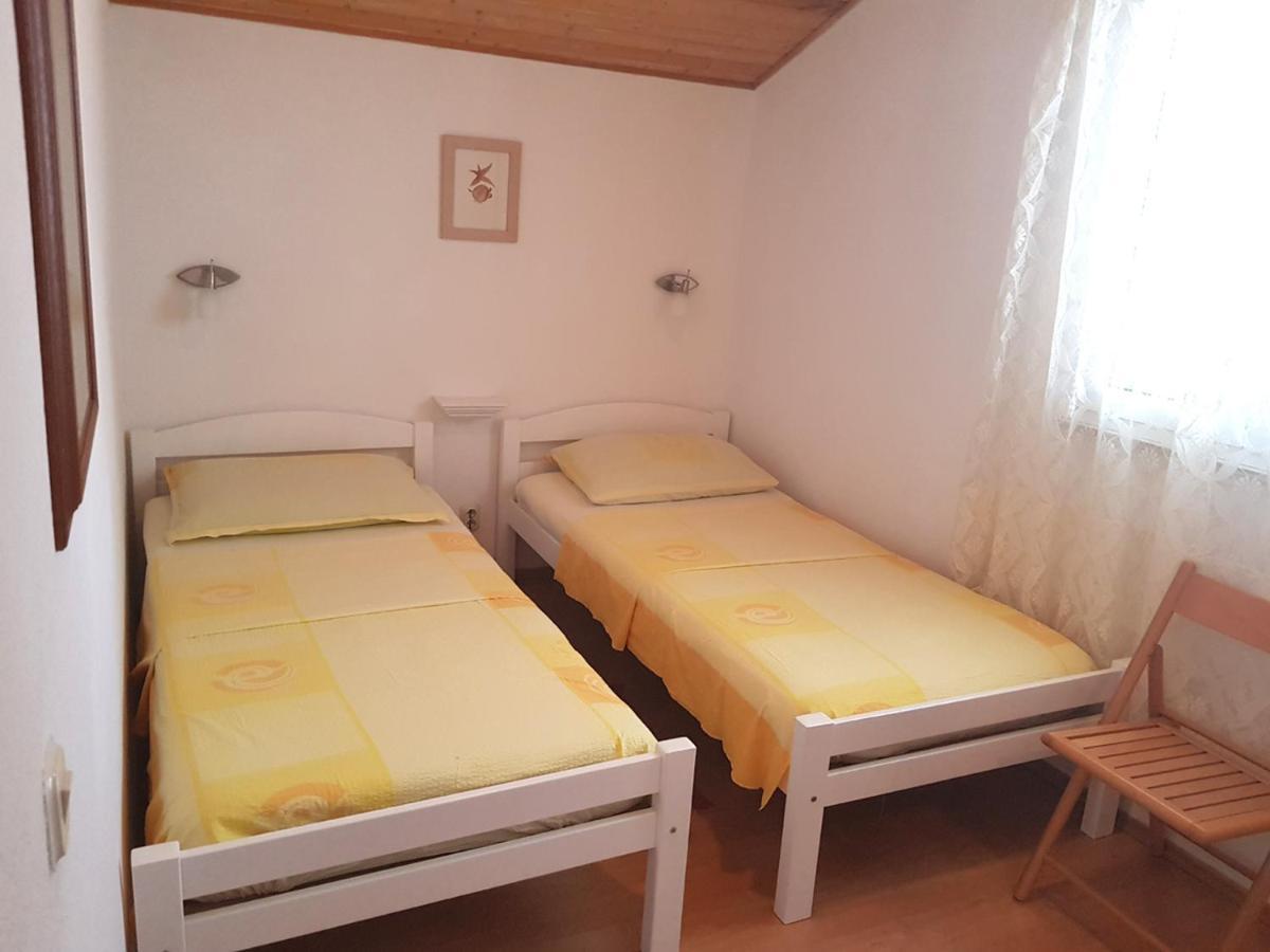 Apartments Mladen Sucuraj Ngoại thất bức ảnh
