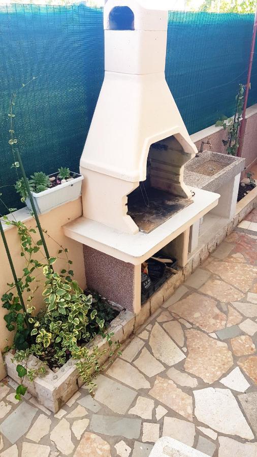 Apartments Mladen Sucuraj Ngoại thất bức ảnh